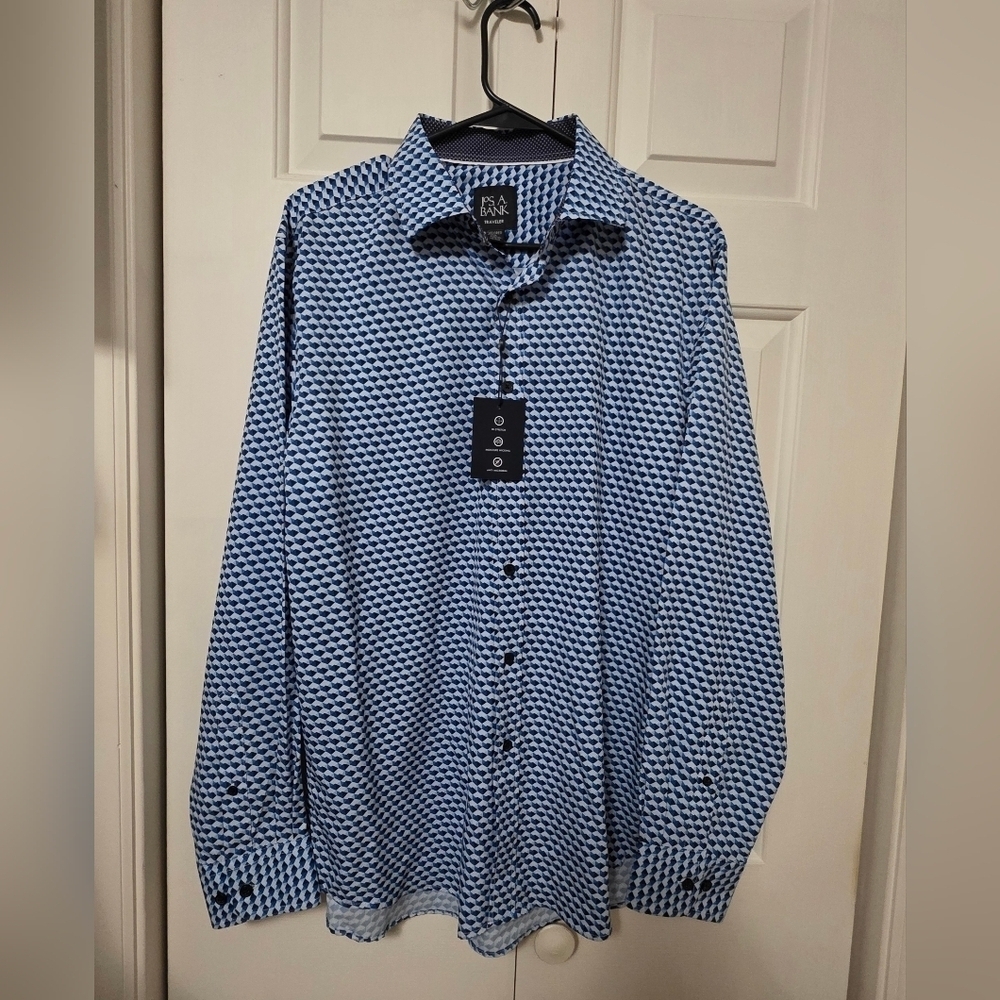Jos. A. Bank Traveler Tailored Fit Patterned Button Up Shirt NWT Size M
